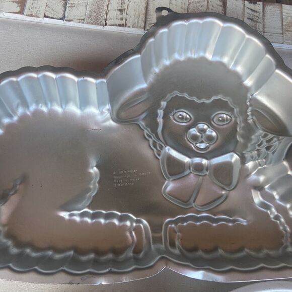 Wilton Vintage Cake Pans Sheep And Dog - Picture 6 of 10